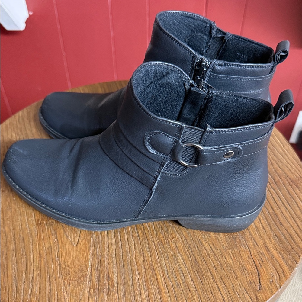 Easy Street Black Women’s black Boots - Picture 10 of 10
